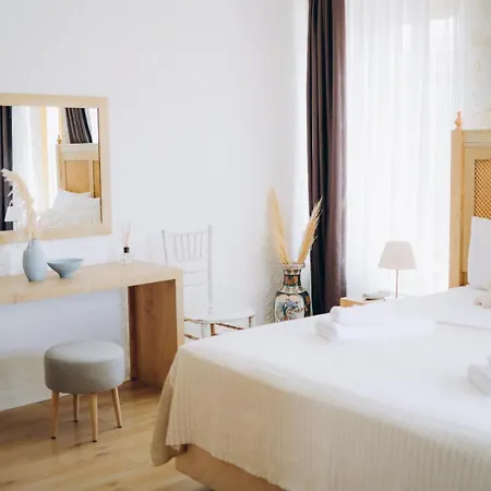 1881 Halil Efendi Bed & Breakfast Alaçatı